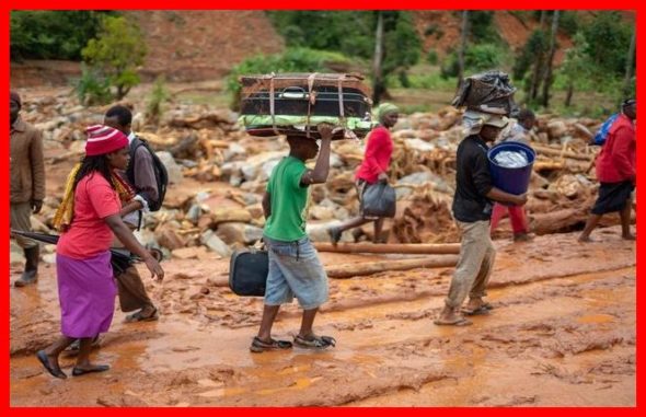 Du Royaume-Uni à la Nouvelle-Zélande, en passant par le Mozambique, le Soudan,  le Sri Lanka et le Cameroun, voire  jusqu'en  France, même le détail  géographique n'a pas empêché une synchronicité d'horreurs à  l’approche de la  Pâques. Pour certains, ceci est un mauvais présage. The Bridge MAG. Image